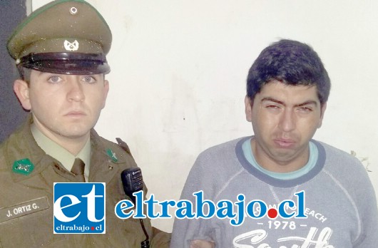 El imputado identificado como Ángel Altamirano Vivero de 26 años de edad, fue detenido tras enfrentar cargo de robo en lugar habitado cometido en la comuna de Panquehue.