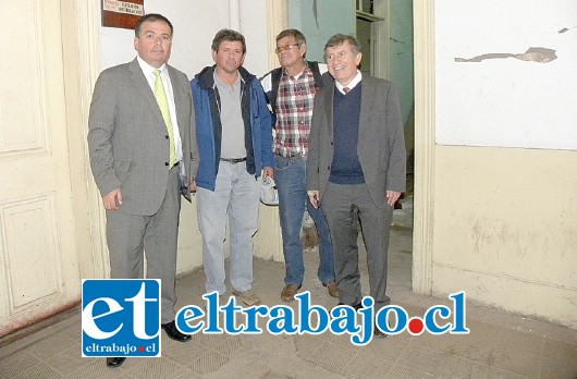 El director del IND (a la derecha en la foto) se reunió con dirigentes deportivos locales.