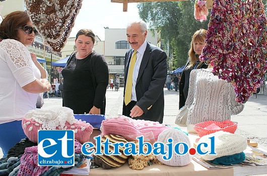 El alcalde Patricio Freire hizo un llamado a las organizaciones de mujeres sanfelipeñas a aprovechar estas monitorías que incluso les pueden ayudar a formar nuevos emprendimientos.