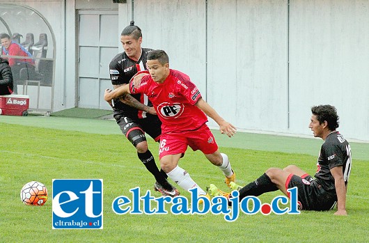 En el suelo.- Con la derrota del sábado, Unión San Felipe perdió sus opciones de llegar a la liguilla por el ascenso (Foto Gentileza: Francisco Sepúlveda).