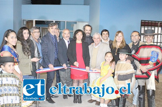 Con mucha emoción, el alcalde Patricio Freire junto a autoridades y la comunidad, inauguraron la nueva sede de la villa Bernardo Cruz.