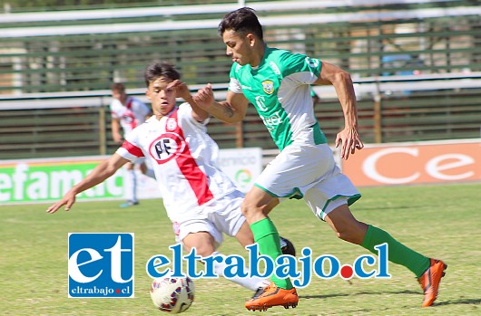 Un partido intenso y muy emotivo fue el que protagonizaron en Los Andes los equipos U19 de Trasandino y el Uní Uní (Foto: Jaime Gómez).