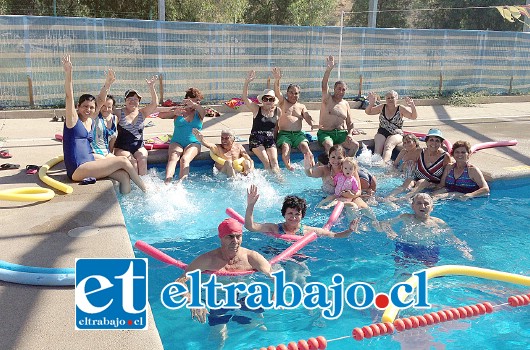 En enero y febrero de este año se realizaron talleres en la piscina municipal que fueron muy disfrutados por los beneficiarios.