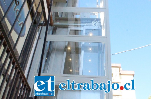 La iniciativa del ‘nuevo elevador’ fue muy esperada por los vecinos de la comuna y busca modernizar el edificio consistorial.