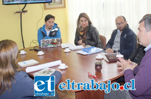 En la reunión de la Dirección de Protección Civil de la Gobernación de San Felipe, autoridades se comprometen a estar en ‘estado de alerta’ y de esta manera, reaccionar de la forma más eficiente a cualquier emergencia de la Provincia.