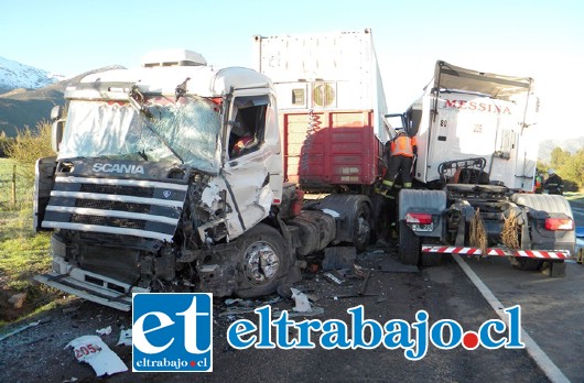 El accidente se produjo poco antes de las 8 horas, cuando el chofer del camión de la empresa de Transportes Messina que se dirigía sin su acoplado en dirección al sur, al llegar al kilómetro 70 debido a hielo presente.