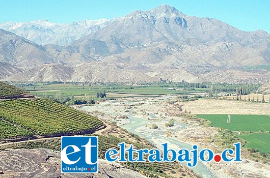 El Valle de Aconcagua aporta gran riqueza al país con su fruticultura y minería , pero no recibe recursos del Estado en la misma proporción.