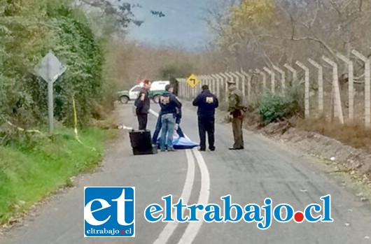 El Jefe de esa unidad, Comisario Gino Gutiérrez, informó que el cuerpo estaba pendiendo de un árbol con vínculo atado su cuello y no presentaba lesiones atribuibles a la intervención de terceros, siendo la causa de muerte asfixia por ahorcamiento.