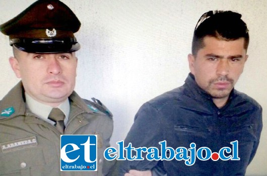 Jorge Espinoza Villarroel: El imputado Jorge Espinoza Villarroel quedó en prisión preventiva, acusado de cometer un robo con intimidación en contra de una mujer de 31 años de edad.