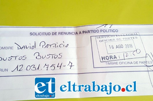 La mañana del martes en el Servel fue presentada la solicitud de renuncia al PDC.