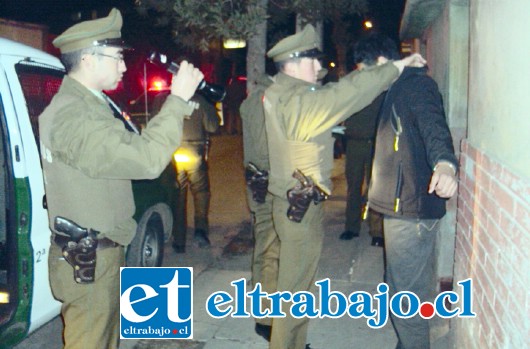 Las cámaras de vigilancia municipal advirtieron el delito ocurrido en pleno centro de San Felipe. Carabineros logró la detención de ambos imputados menores de edad reconocidos por la víctima. (Foto Archivo).