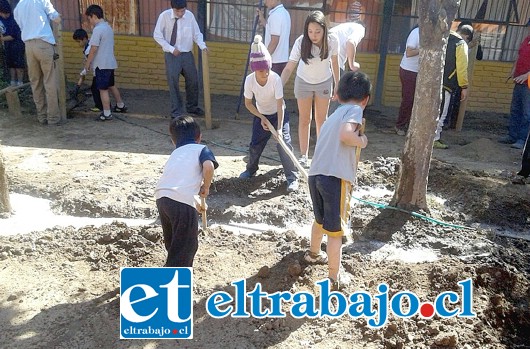 TODOS LO CUIDAN.- Desde 2015 estos pequeñitos vienen al frente de este colosal proyecto escolar.