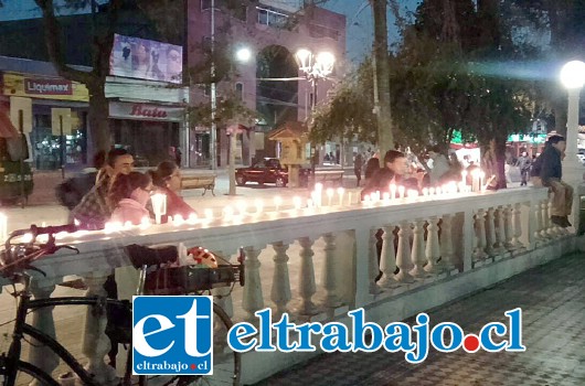 En la actividad, los asistentes realizaron una velatón en señal de duelo por todos los caídos en manos de los aparatos represivos, donde iniciado el acto, se dio lista de los nombres de todas las víctimas de la provincia de San Felipe y Petorca, asesinados por efectivos del Regimiento Yungay.