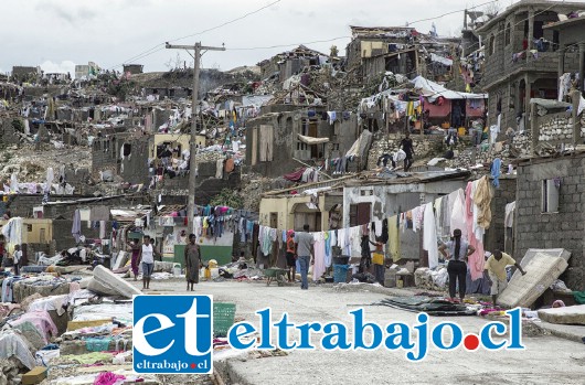 ANGUSTIA Y CLAMOR.- Así quedó este país tras el impacto del Huracán Matthew en Haití, 200 ciudadanos de esa isla viven en Aconcagua, y hoy nos corresponde ayudarles.