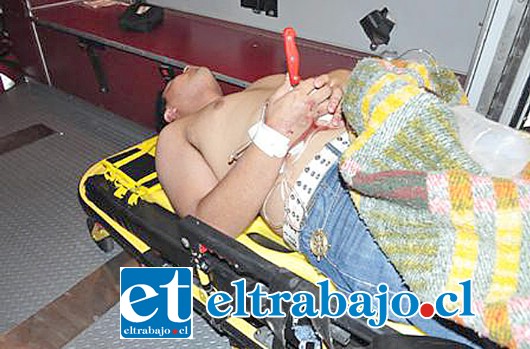 El camionero llegó al Hospital San Camilo con el cuchillo cocinero clavado en el abdomen tras ser apuñalado por su compañero de labores. (Foto Referencial).