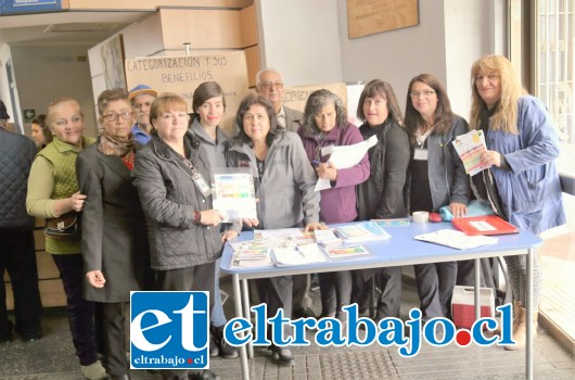 La Oficina Provincial de la Seremi y el Servicio de Salud Aconcagua realizaron jornadas de Escuelas Comunitarias, a más de 35 personas participantes en los diferentes cursos dictados durante el mes de agosto, ya iniciaron los exámenes para graduarse como monitores-ciudadanos.