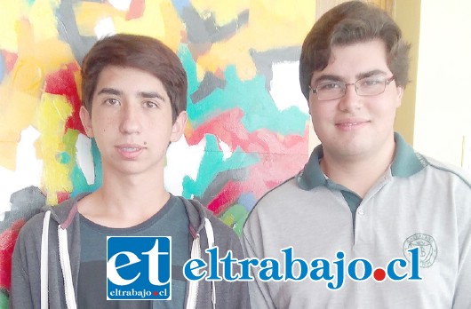 Francisco Arias (a la derecha) y Javier Valenzuela (a la izquierda), con sólo 16 años tendrán la posibilidad de estudiar 5 meses en uno de los países más desarrollados del mundo.