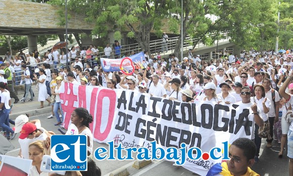 OLA MUNDIAL.- En varios países del mundo ya se están generando multitudinarias marchas contra este modelo educativo. (Referencial)