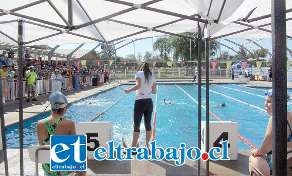 El campeonato de natación, organizado por el departamento de Deportes y Actividad Física del municipio en conjunto, este año, con el club de natación Master Aconcagua de San Felipe.