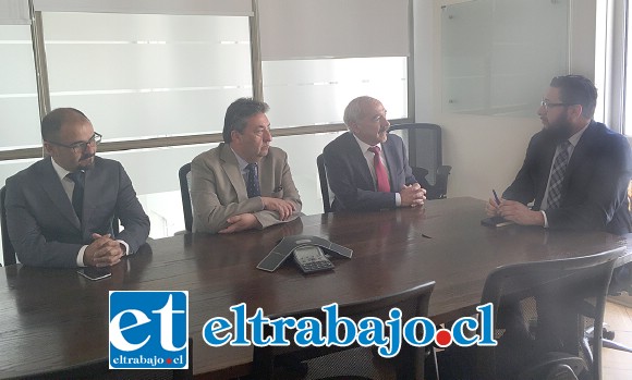 El Administrador Municipal Patricio González junto al Director Jurídico Jorge Jara y el Alcalde Patricio Freire se reunieron con el Contralor Regional y solicitar este convenio que permitirá brindar mayor transparencia a la comunidad.