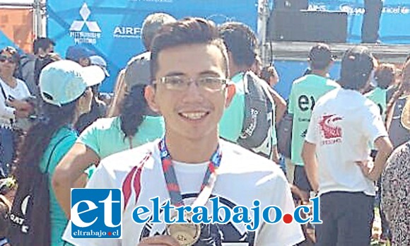 Un segundo lugar con sabor a triunfo obtuvo Diego Valderrama en la Maratón de Santiago.