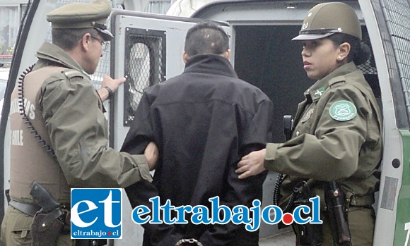 El imputado fue detenido por Carabineros, siendo derivado hasta tribunales para ser requerido por la Fiscalía que investigará el caso. (Foto Archivo).