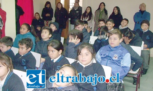 Los alumnos del Colegio Buen Pastor celebraron con mayor alegría tras mejorar sus resultados académicos.