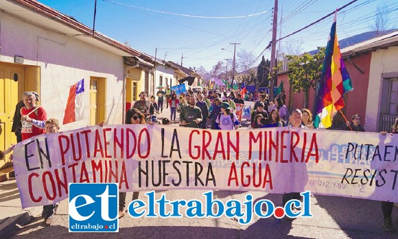 A LAS CALLES.- Gran malestar se respira en Putaendo por la presencia de los proyectos de grandes mineras en la zona. (Foto Archivo)