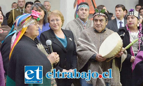 EN PROCESO.- Recordemos que la presidenta Michelle Bachelet firmó los proyectos de ley que crean el Ministerio de Pueblos Indígenas, como también un Consejo Nacional y los Consejos de Pueblos Indígenas.