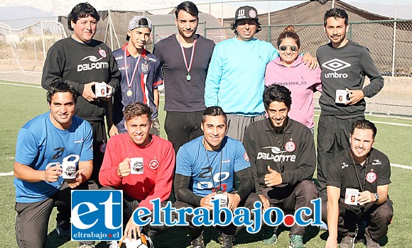 La familia de Pablo Apablaza León (Q.E.P.D.) junto a los profesores de la Escuela de Fútbol del Uní, se preocuparon de todos los detalles para que el torneo fuera impecable.