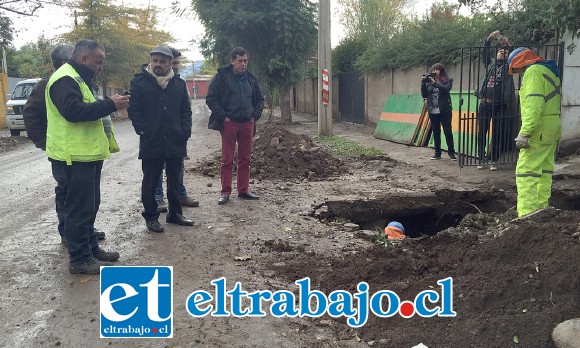 El Alcalde (s) Patricio González visitó el sector y lamentó la información errónea que se ha entregado a los vecinos, que señalaba que las obras se encontraban paralizadas.