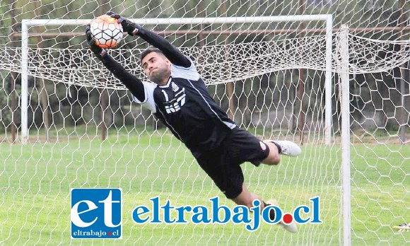 Jonathan Salvador dejó de ser el arquero de Unión San Felipe, desde donde emigró a Palestino.