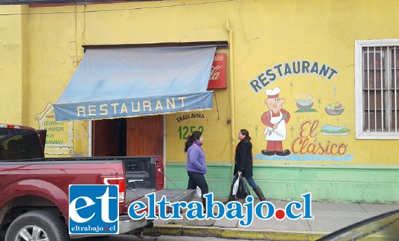 Este es el frontis del restaurante El Clásico ubicado en calle Traslaviña en San Felipe.