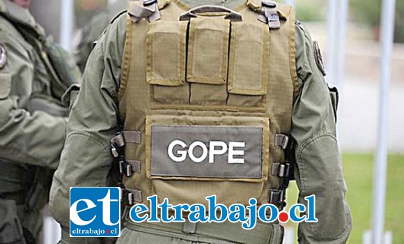 El Gope de Carabineros de Valparaíso concurrió hasta una vivienda de la Villa El Esplendor de San Felipe para el levantamiento de un proyectil tipo mortero. (Archivo).