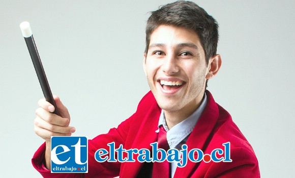 VIERNES DE MAGIA.- Él es el Mago Ignacio Valtián, estará mañana en el Teatro Municipal en compañía de otro de los grandes magos juveniles de Chile: Felipe Flores.