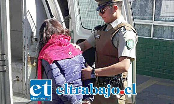 La adolescente fue detenida por Carabineros quedando a disposición de la Fiscalía para la investigación del caso. (Foto Archivo).