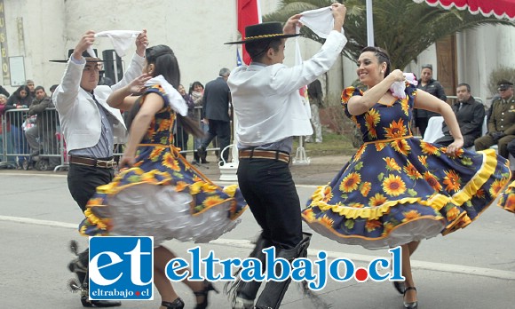 TALENTO SANFELIPEÑO.- El Ballet Municipal de San Felipe por su parte, logró lucirse a lo grande, pues ofreció a los presentes varias interpretaciones artísticas de primer nivel.