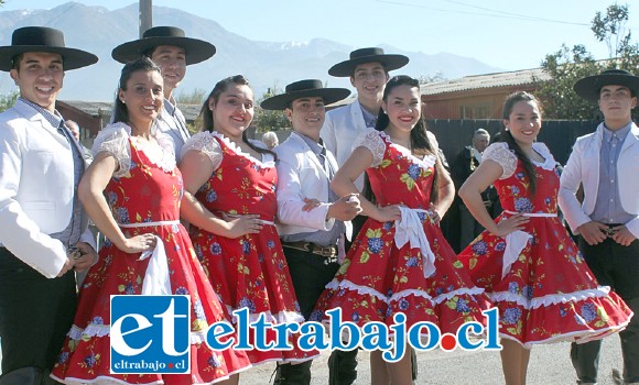 LOS MEJORES.- Ellos conforman el Ballet Municipal de San Felipe, agrupación muy importante de nuestra identidad sanfelipeña.