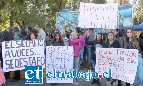 Apoderados de la Escuela Buen Pastor realizaron una manifestación la semana pasada para expresar su preocupación por lo que estaba sucediendo, hecho publicado por Diario El Trabajo el viernes pasado y que dejó al descubierto la compleja situación.