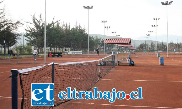 El Club de Tenis de San Felipe en La Troya es sede de un torneo ITF Junior en damas y varones.