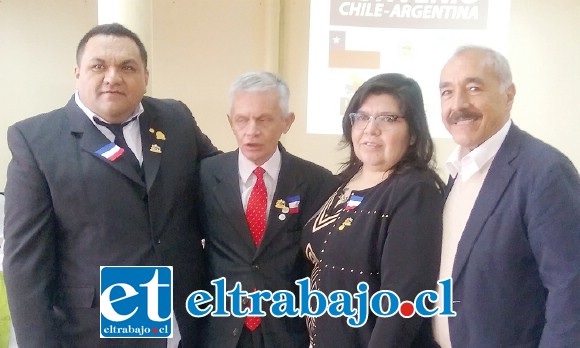 De Izq. a Der: Ricardo Figueroa (Restaurante La Ruca); Aníbal Fernández Janeiro, presidente de la Cámara Empresarial de la Provincia de San Luis (Argentina); Sandra Gil, presidenta de la Cámara de Comercio y Turismo de San Felipe; Patricio Freire, alcalde de San Felipe.