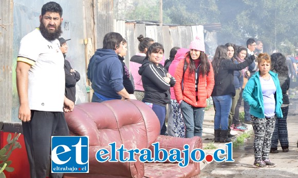 Una mujer fallecida, cuatro casas destruidas y quince personas damnificadas fue el trágico saldo que dejó el incendio del 22 de agosto en Villa 250 Años.