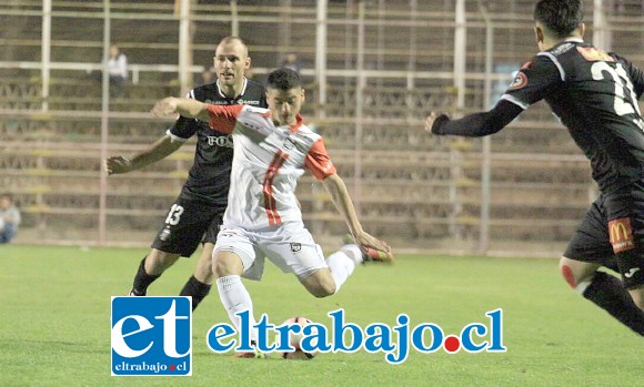 El Uní Uní se impuso por la cuenta mínima a Deportes Temuco, avanzando a cuartos de final de la Copa Chile.