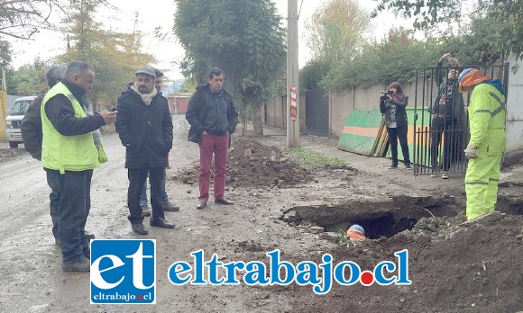 El proyecto de alcantarillado favorece a un número aproximado de 365 viviendas de Curimón y de San Rafael.