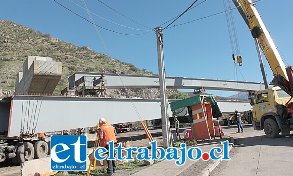 Esta semana, entre hoy lunes y el lunes 9 de octubre, el acceso a San Felipe por Puente El Rey sufrirá una restricción de tránsito vehicular debido a la construcción de las lozas que necesita el viaducto.