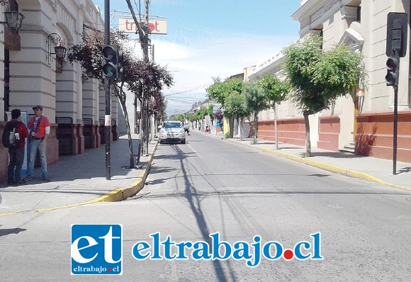 Calle Prat, por donde también van a pasar las ciclo vías.