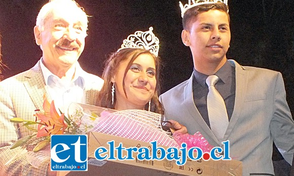 Ella es la actual Reina de la Primavera, Javiera Osorio, reina 2015.