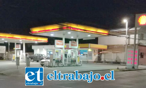 El robo con intimidación ocurrió en el Servicentro Shell, ubicado en la esquina de Calle Merced con Yungay de la ciudad de San Felipe.