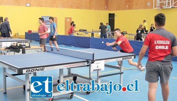 Tenimesistas de muy buen nivel se dieron cita en el Open organizado por Aconcagua Tenis de Mesa.