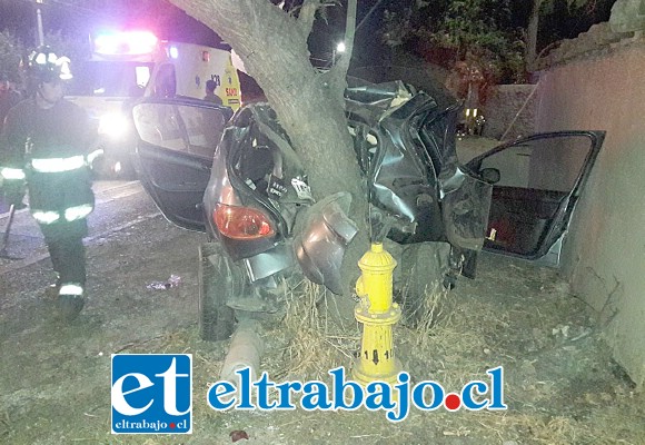 Personal de la Siat de Carabineros investiga las causas basales del trágico accidente con resultado de muerte.